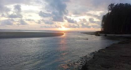 BluBay Waterfront Inani