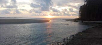 BluBay Waterfront Inani