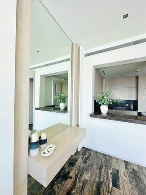 Interior - Ideal Premium 3BR Apartment in Dubai Marina (Dubai)