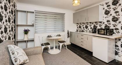 Room-peaceful Nature Reserve Edge Getawa