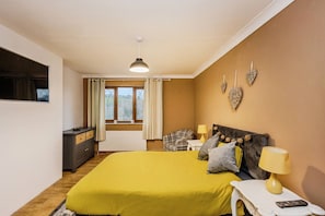 Room, 1 Bedroom, Accessible | 1 bedroom - Room-peaceful Nature Reserve Edge Getawa (Swansea)