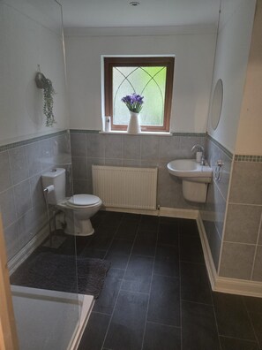 Kamer, 1 slaapkamer, toegankelijk voor mindervaliden, uitzicht op tuin | Badkamer