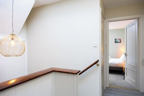 Interior - Spacious 3Bed Home with Parking-Near St Patricks Cathedral (Dublin)