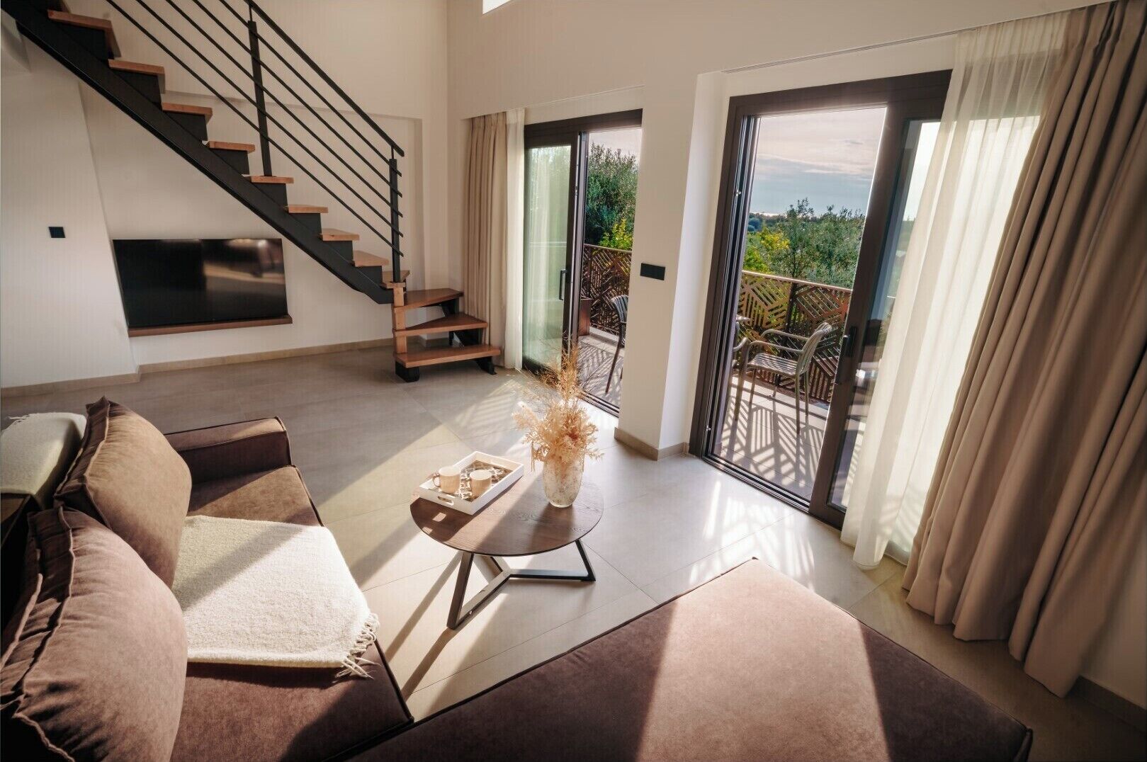 Luksus-suite - 2 soveværelser | Pengeskab på værelset, skrivebord, mørklægningsgardiner, lydisolering