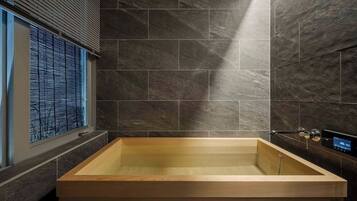 Traditional House, 3 Bedrooms, Kitchen, Garden View | Interior