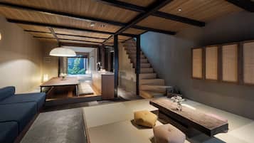 Traditional House, 3 Bedrooms, Kitchen, Garden View | Living area | LCD TV, heated floors