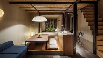 Traditional House, 3 Bedrooms, Kitchen, Garden View | Interior