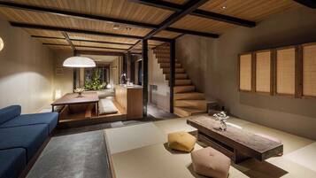 Traditional House, 3 Bedrooms, Kitchen, Garden View | Interior