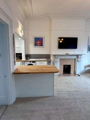 Interior - 2 Bed - The Poop Deck by Smart Welcomes (Plymouth)