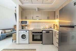 Fridge, microwave, oven, stovetop - Airstay | Full Marina Views | Coastal Studio (Dubai)