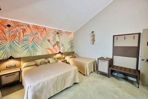 Deluxe Triple Room | In-room safe, desk, iron/ironing board, free WiFi - Le 2 Palme Apartments (Catanzaro)