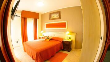 Caja de seguridad en la habitación y escritorio