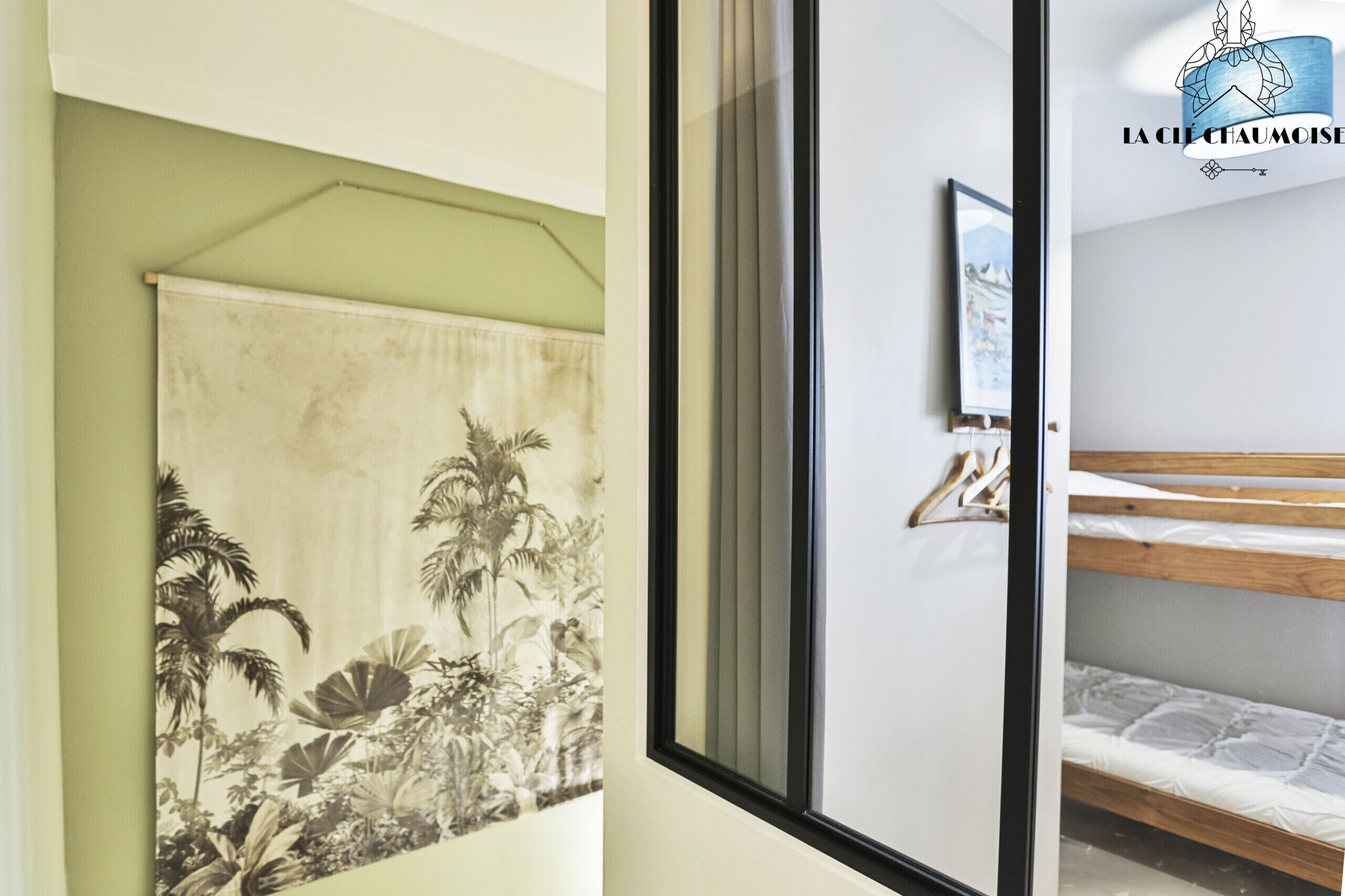 Iron/ironing board, free WiFi