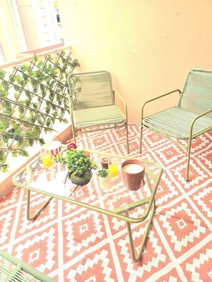 Property grounds - Tranquil 2-bedroom apartment with AC in charming Nice (Nice)