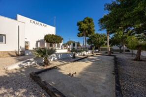 A courtyard with a building labeled "CASAMAR," surrounded by trees and gravel paths. - Psicomagia Deluxe Villa by Fidalsa (Dolores)
