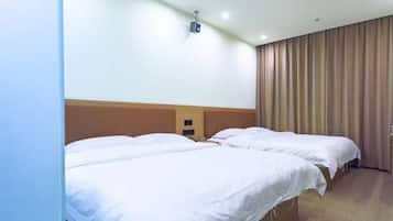 Classic Triple Room | Blackout drapes, iron/ironing board, free WiFi