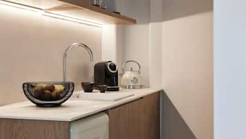 Junior Suite Sea View with Plunge pool | Cuisine privée | Machine à expresso, cafetiÚre/bouilloire