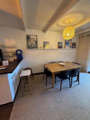 Dining - Charming Mini-Villa (Sanary-sur-Mer)