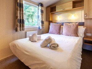 3 bedrooms, individually decorated, individually furnished - Beechcroft - Kelling Heath Holiday Park - 18663 (Holt)