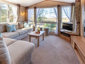 Living area - Beechcroft - Kelling Heath Holiday Park - 18663 (Holt)