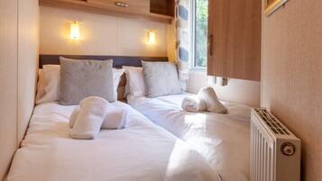 3 bedrooms, individually decorated, individually furnished