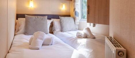 3 habitaciones, decoración personalizada y muebles diferentes