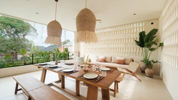 Villa, 4 habitaciones, piscina privada | Restaurante al aire libre