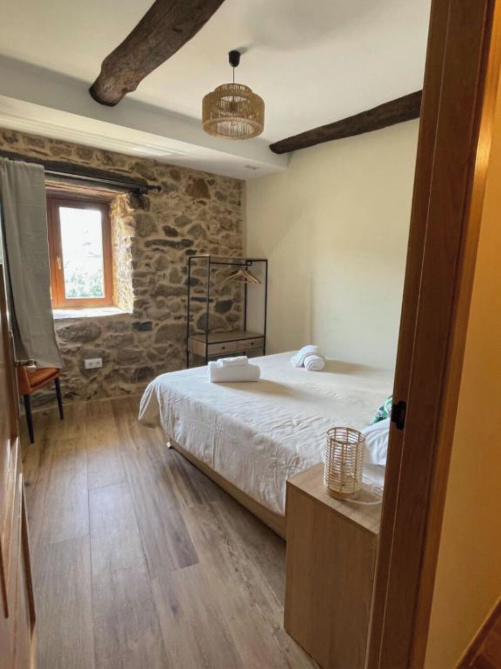2 chambres, fer et planche à repasser, Wi-Fi gratuit, draps fournis