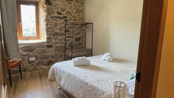 2 chambres, fer et planche à repasser, Wi-Fi gratuit, draps fournis
