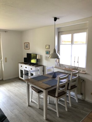 Dining - Apartment 'Wilde' with Wi-Fi (Hooksiel)