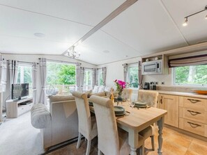 Interior - Stonechat - Kelling Heath Holiday Park - 18664 (Holt)