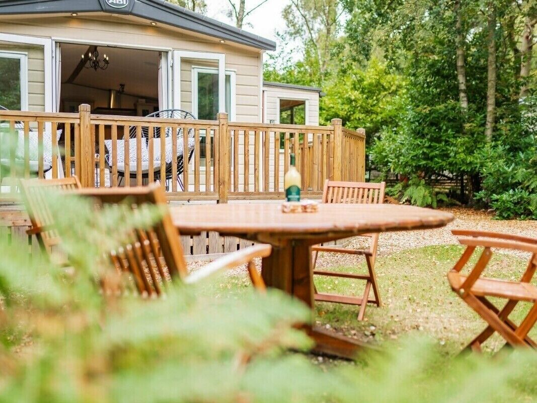 รับประทานอาหารกลางแจ้ง