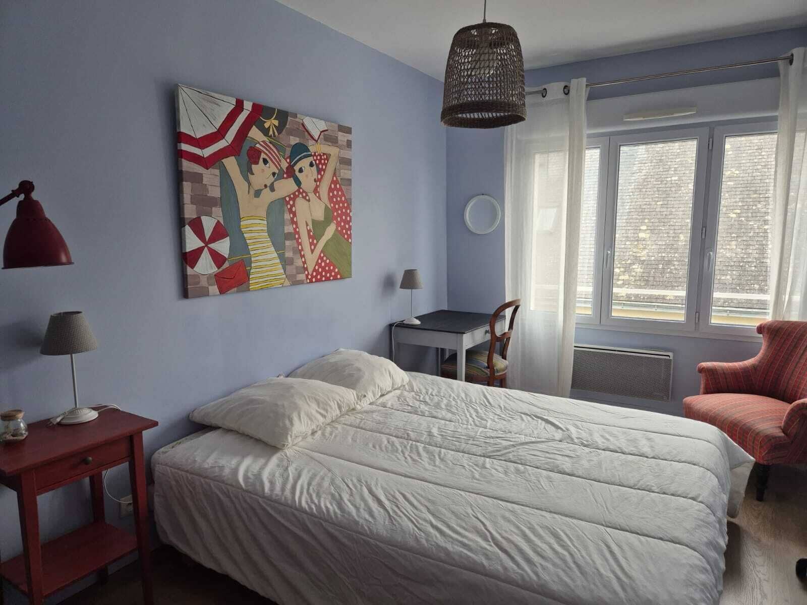 3 bedrooms, iron/ironing board, internet