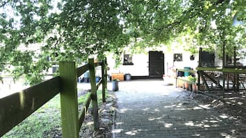 Enceinte de lâhĂ©bergement