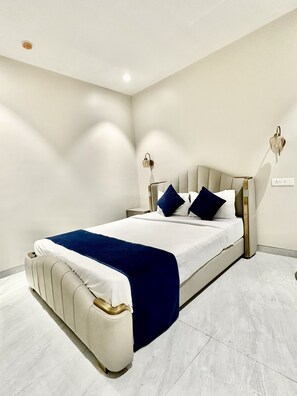 書桌、免費 Wi-Fi