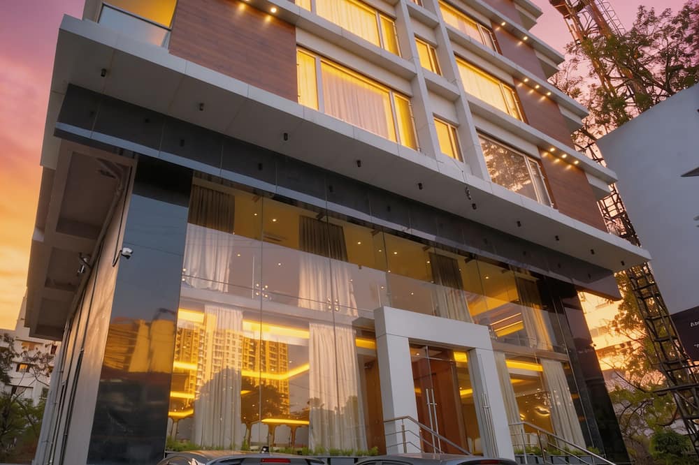 StayBird Capital- Business Hotel