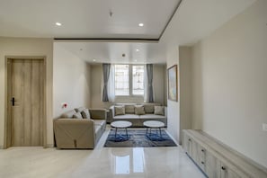 Lobby lounge - StayBird Capital- Business Hotel (Pune)