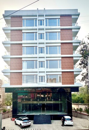 Exterior - StayBird Capital- Business Hotel (Pune)