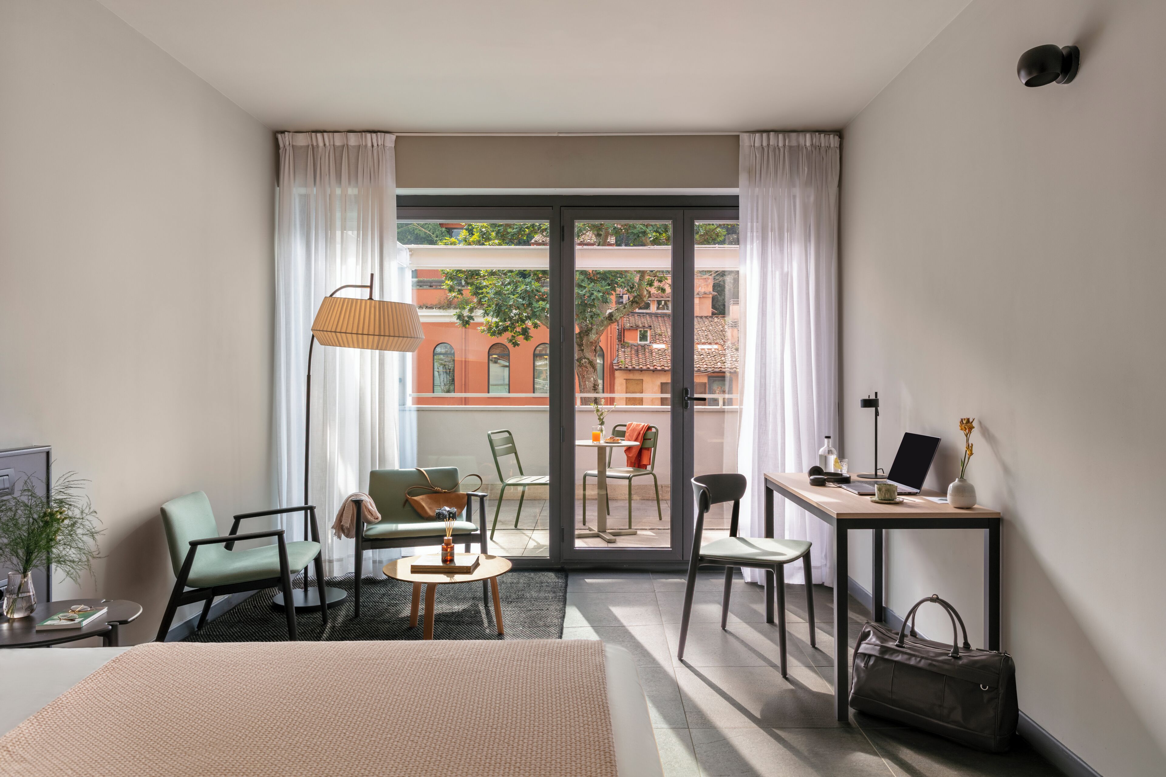 Desk, laptop workspace, free WiFi, bed sheets