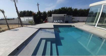 Villa Lux Syracuse Arenella just minutes from the most famous beach.