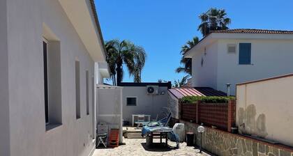 Villa Lux Syracuse Arenella just minutes from the most famous beach.