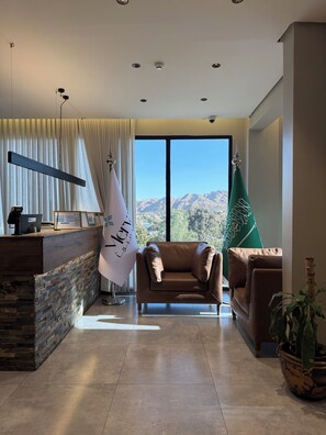 Lobby - Merya Qunfudah (Qunfudah)