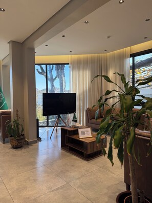 Interior - Merya Qunfudah (Qunfudah)