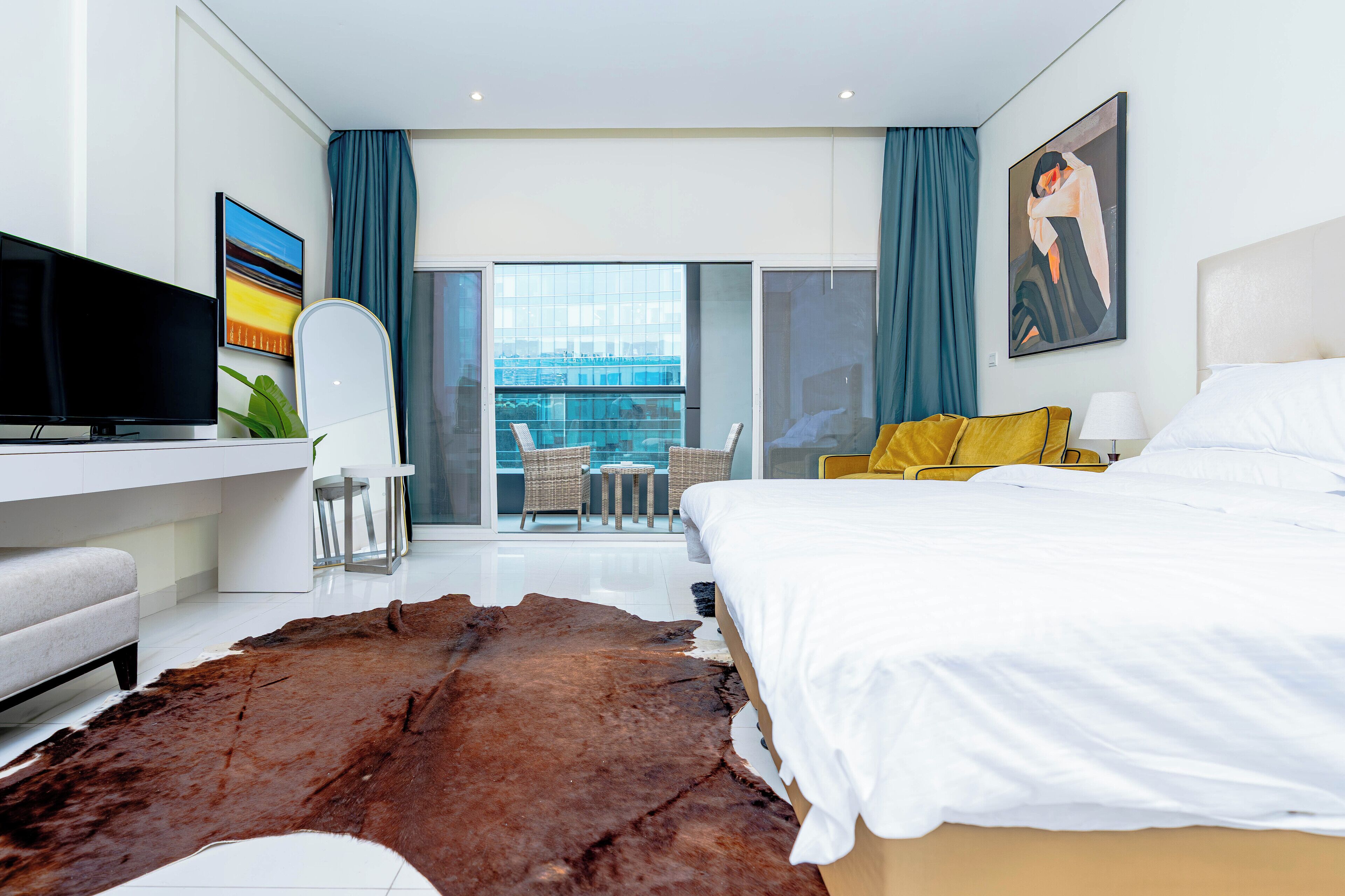 经典开间, 阳台, 城市景观 | 客房内保险箱、遮光窗帘、隔音、熨斗/熨衣板