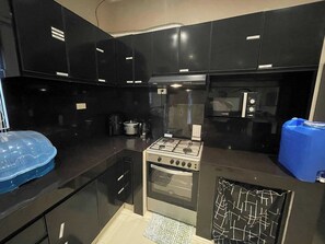 House, 3 Bedrooms, Smoking, Terrace | Interior