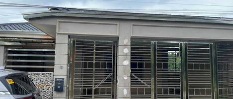 House, 3 Bedrooms, Smoking, Terrace | Exterior