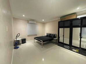 House, 3 Bedrooms, Smoking, Terrace