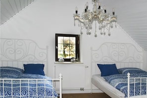 3 bedrooms, internet, bed sheets - Landhaus zur Linde am Herrnkopf (Carlsberg)