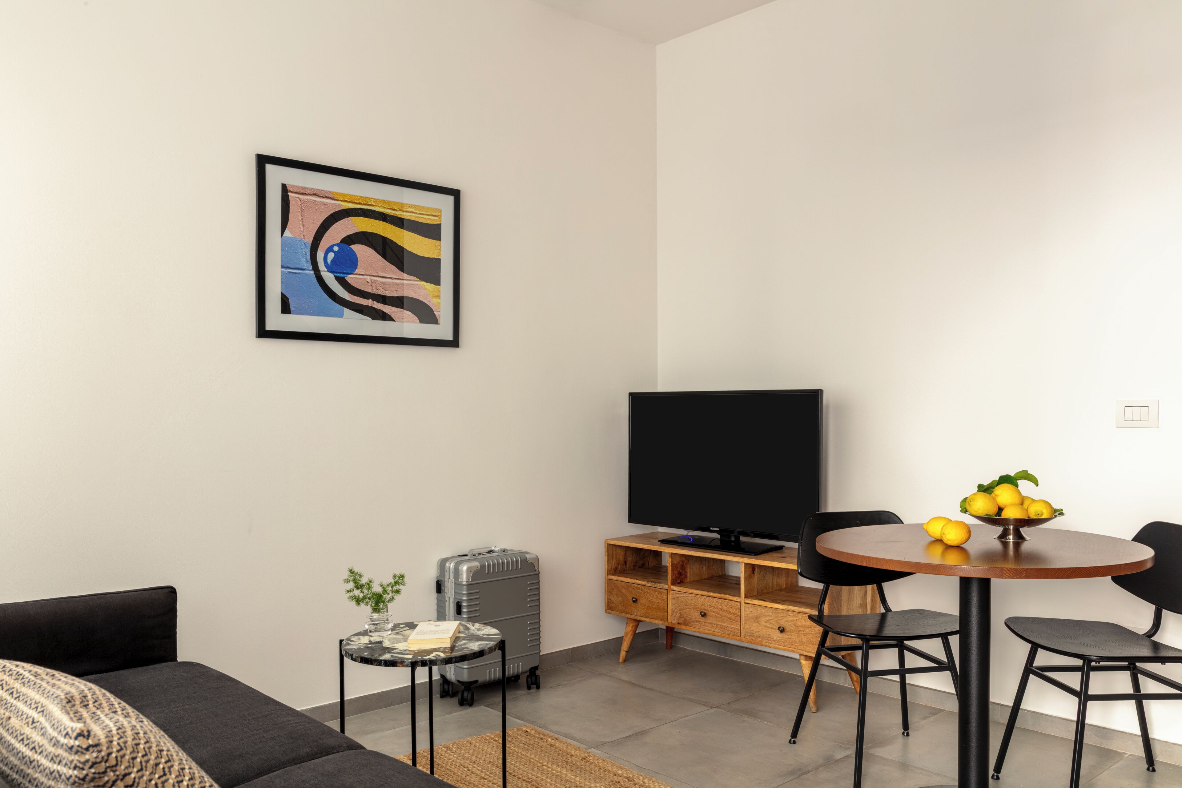 Apartment, 1 Bedroom | Living area