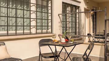 Comfort Apartment, 3 Bedrooms | Terrace/patio